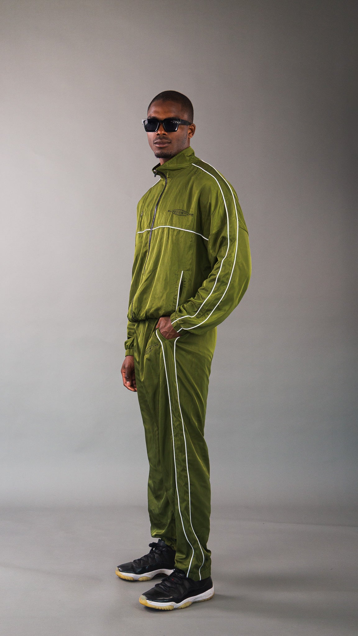 "MOONRUNNER V2" TRACKSUIT