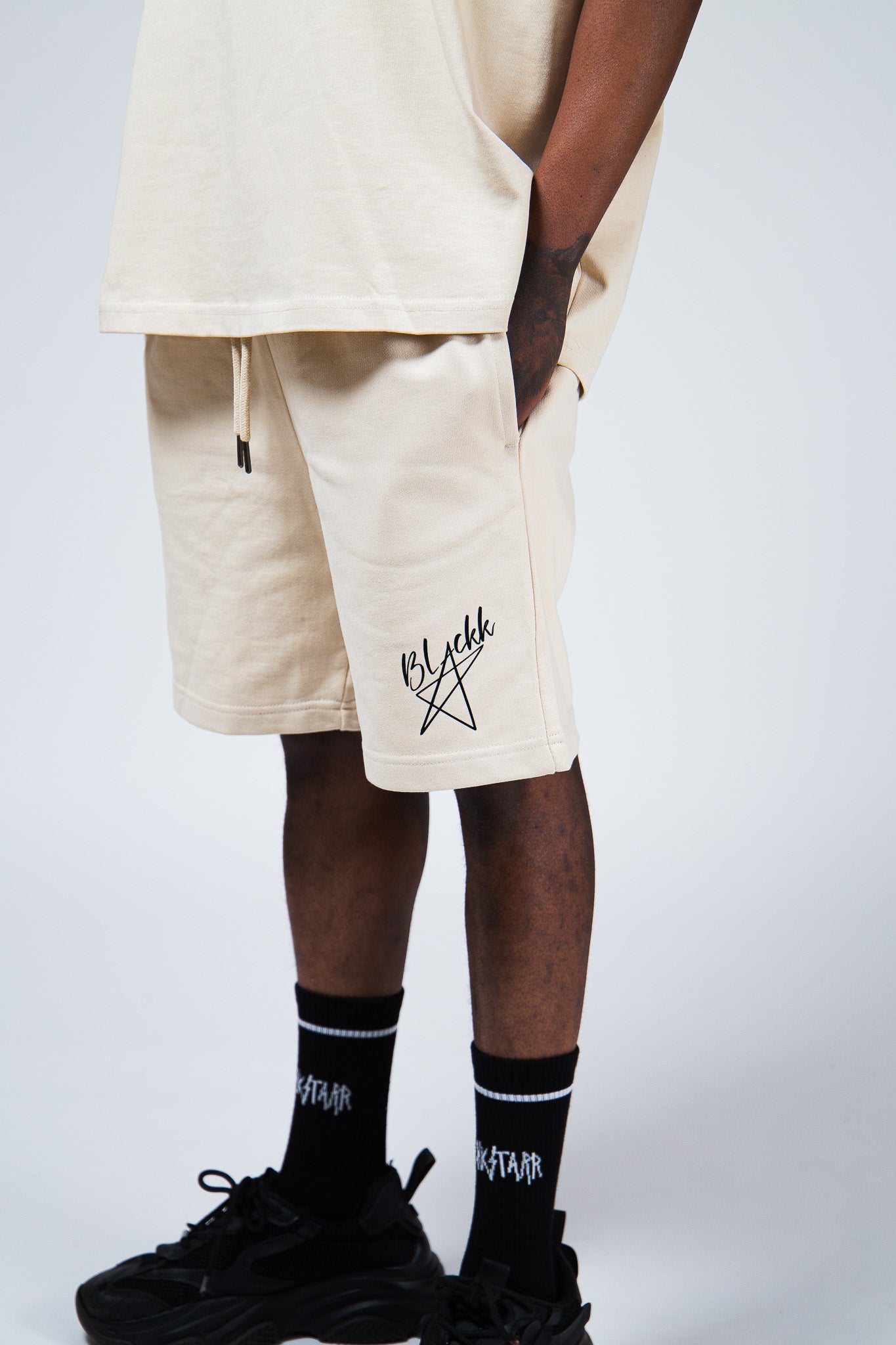 Signature Essential Shorts - Sand